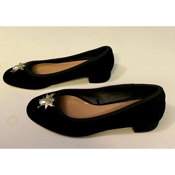 Zara Women 36/6 Black Velvet Beetle Embellish Faux Pearl Ballet Flats Old Money - Picture 1 of 9